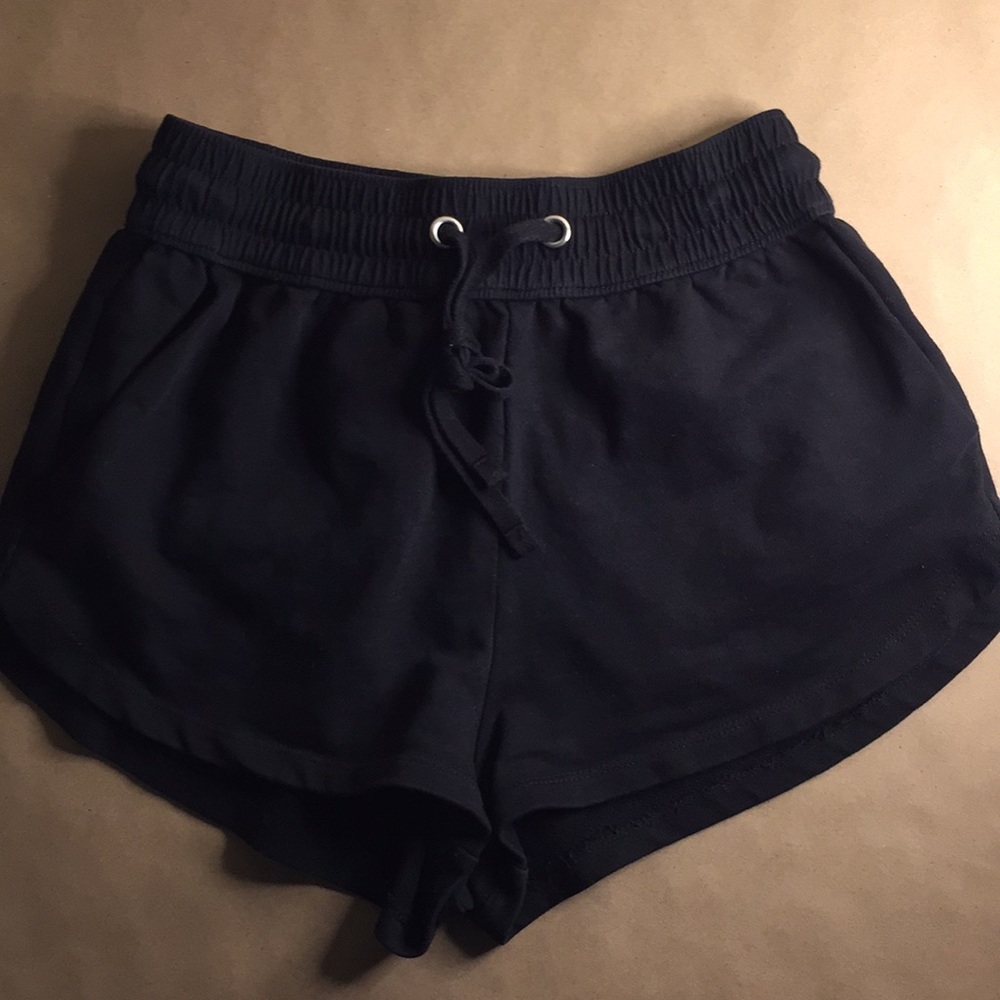 H&M Shorts 🖤